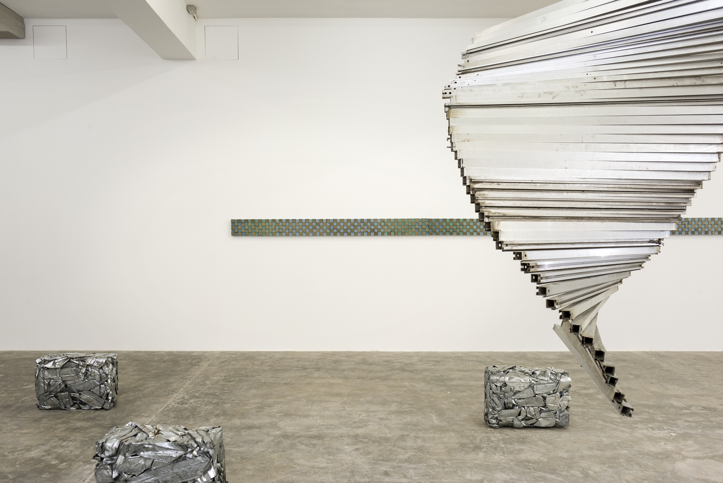 Marwan Rechmaoui, But the trees kept voting for the axe., Exhibition view, Sfeir-Semler Gallery Beirut, 2021