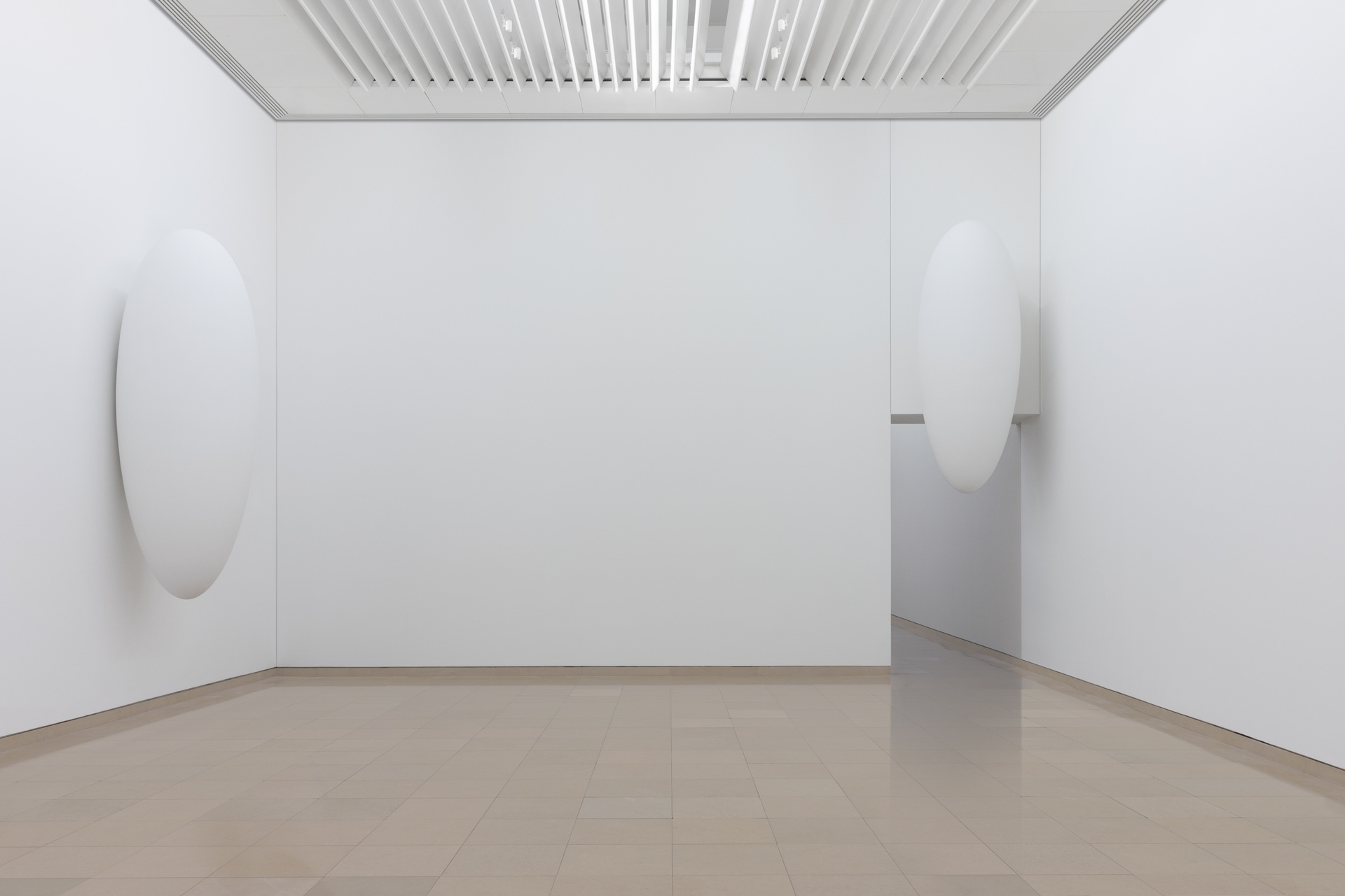 Tarik Kiswanson, Mirrorbody, Exhibition view Carré d'Art-Musée d'Art Contemporain, Nimes, 2021