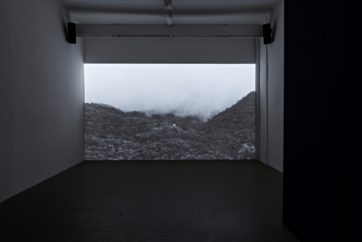 Sung Tieu, Memory Dispute, 2017, HD video and sound, 22:42 min, Exhibition view Sfeir Semler Gallery Hamburg, 2017