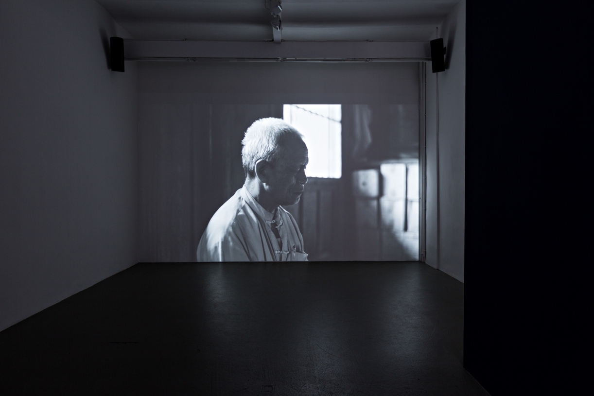 Sung Tieu, Memory Dispute, 2017, HD video and sound, 22:42 min, Exhibition view Sfeir Semler Gallery Hamburg, 2017