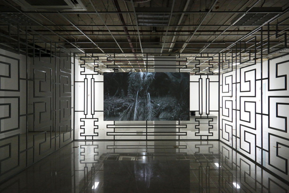 Sung Tieu, Remote Viewing, Exhibition view, Nha San Collective, 2017