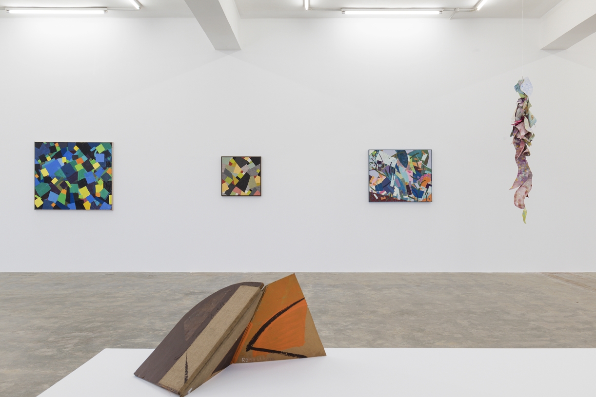 de-coding colors, exhibition view, Sfeir-Semler Gallery Beirut
