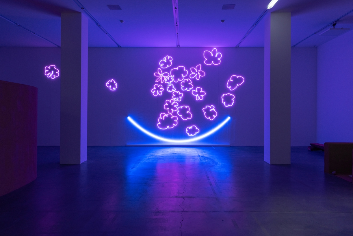 Dineo Seshee Raisibe Bopape, (Raisibe dreaming), flowers and light, flowers and light, 2023, Neon installation, colored LED, Dimensions variable, Courtesy the artist & Sfeir-Semler Gallery, Photo: Studio Stucky