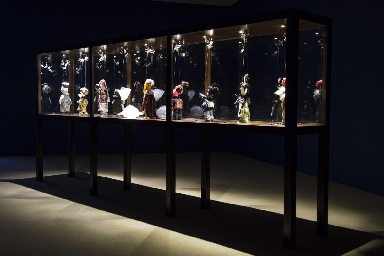 Cabaret Crusades: The Secrets of Karbala, Exhibition views, Sfeir-Semler Gallery, Beirut, 2015