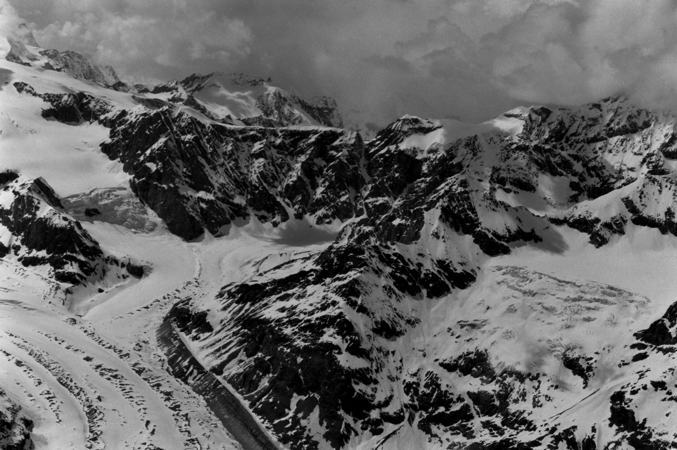 Balthasar Burkhard, Alpen, 1993, Silver gelatine print, 70 x 100 cm