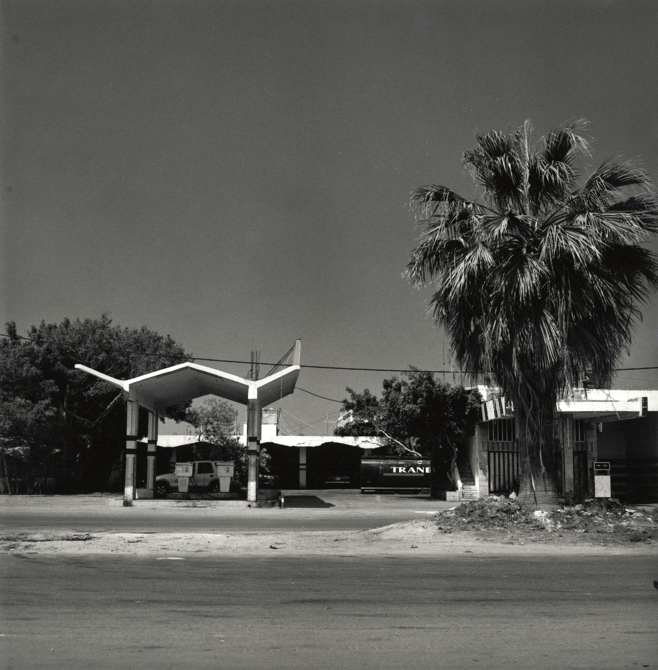 Balthasar Burkhard, Dahieh IV - Beirut, 2006, Vintage silver print, 47 x 44 cm, Unique