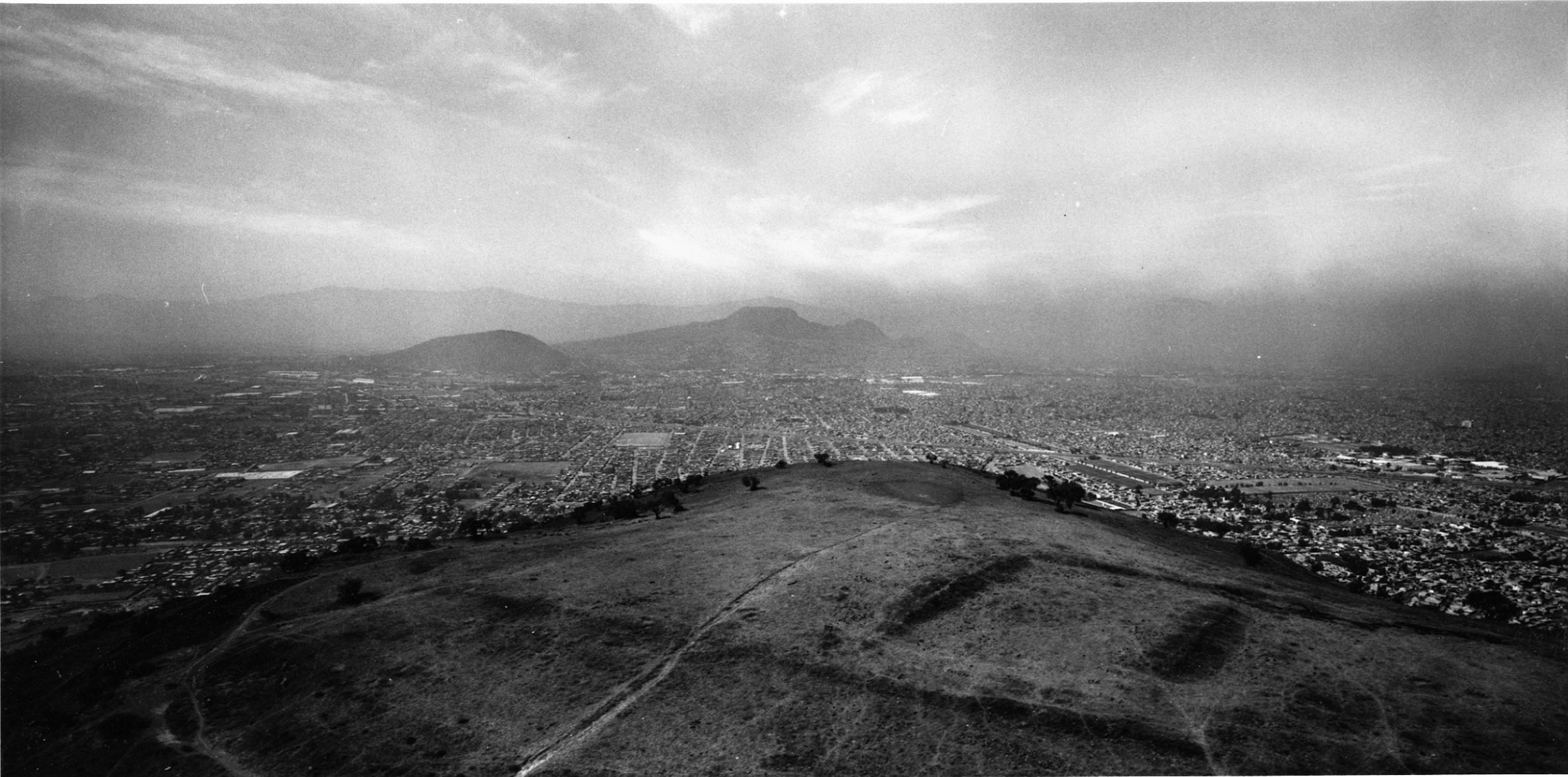 Balthasar Burkhard, Mexico, 1999, Silver gelatine print, mounted on aluminium, 125 x 250 x 4 cm