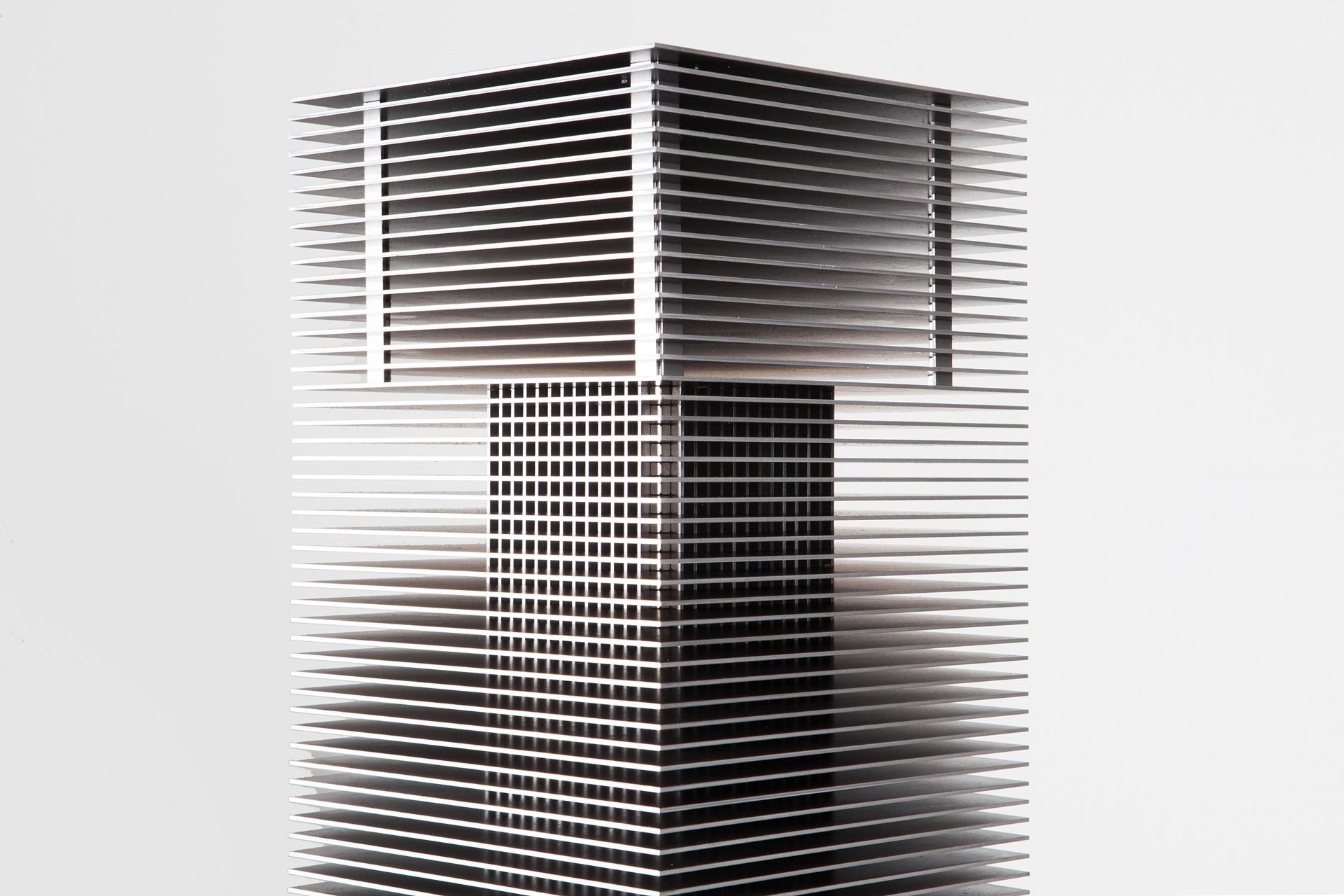 Timo Nasseri, Babel III, 2018, Steel and magnets, 76,5 x 19 x 19 cm, Edition 3 + 1 AP