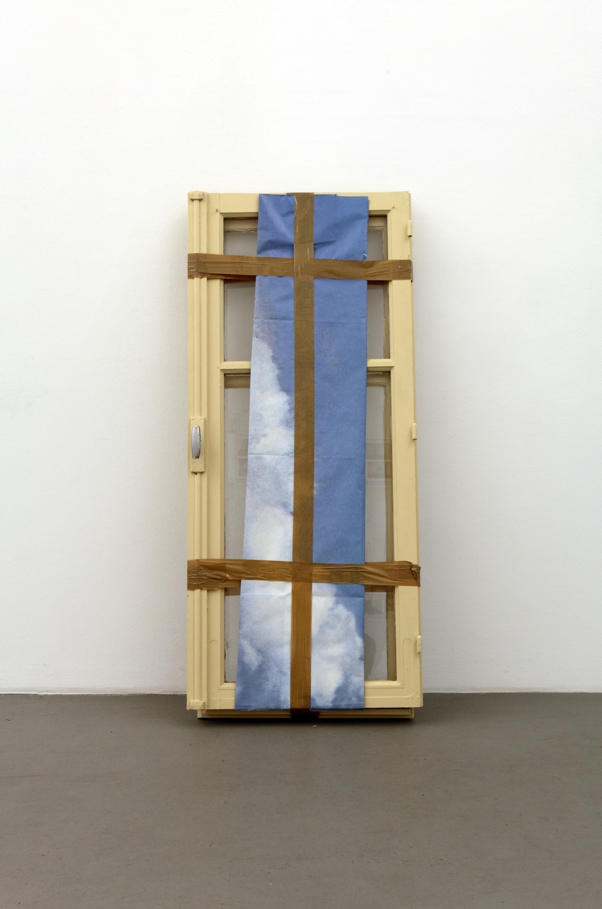 Travelling window, 1999, Glass, wood, paper, tape, 134 x 56 x 11 cm, Unique