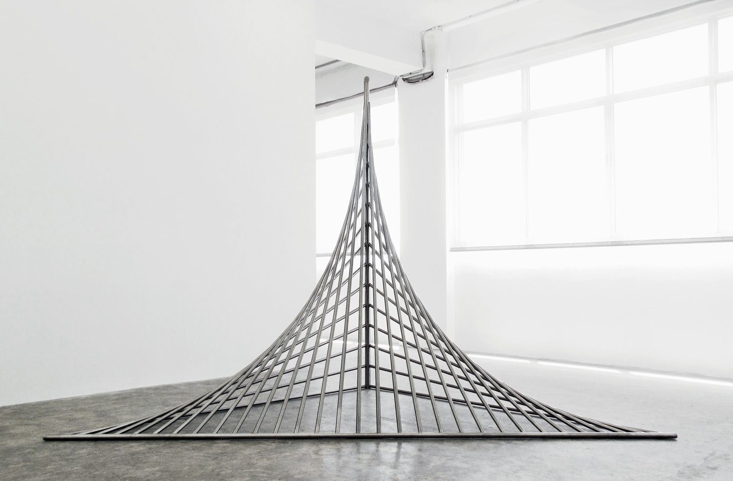 Timo Nasseri, Glitch, 2010, Polished stainless steel, 380 x 185 x 267 cm, Edition 3 + 1 AP