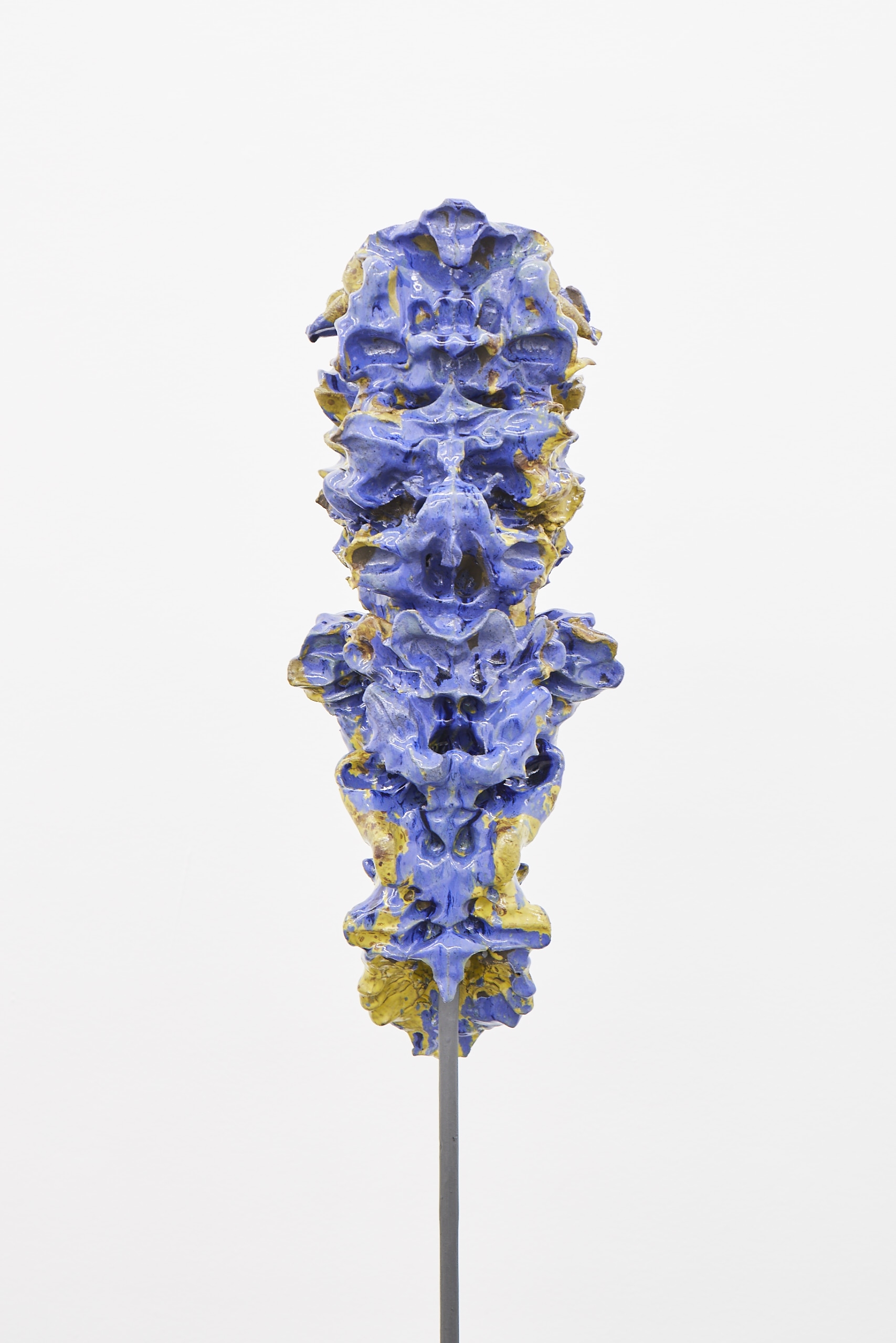 Moritz Altmann, lah, 2017, glazed ceramic, 69 x 29ø cm
