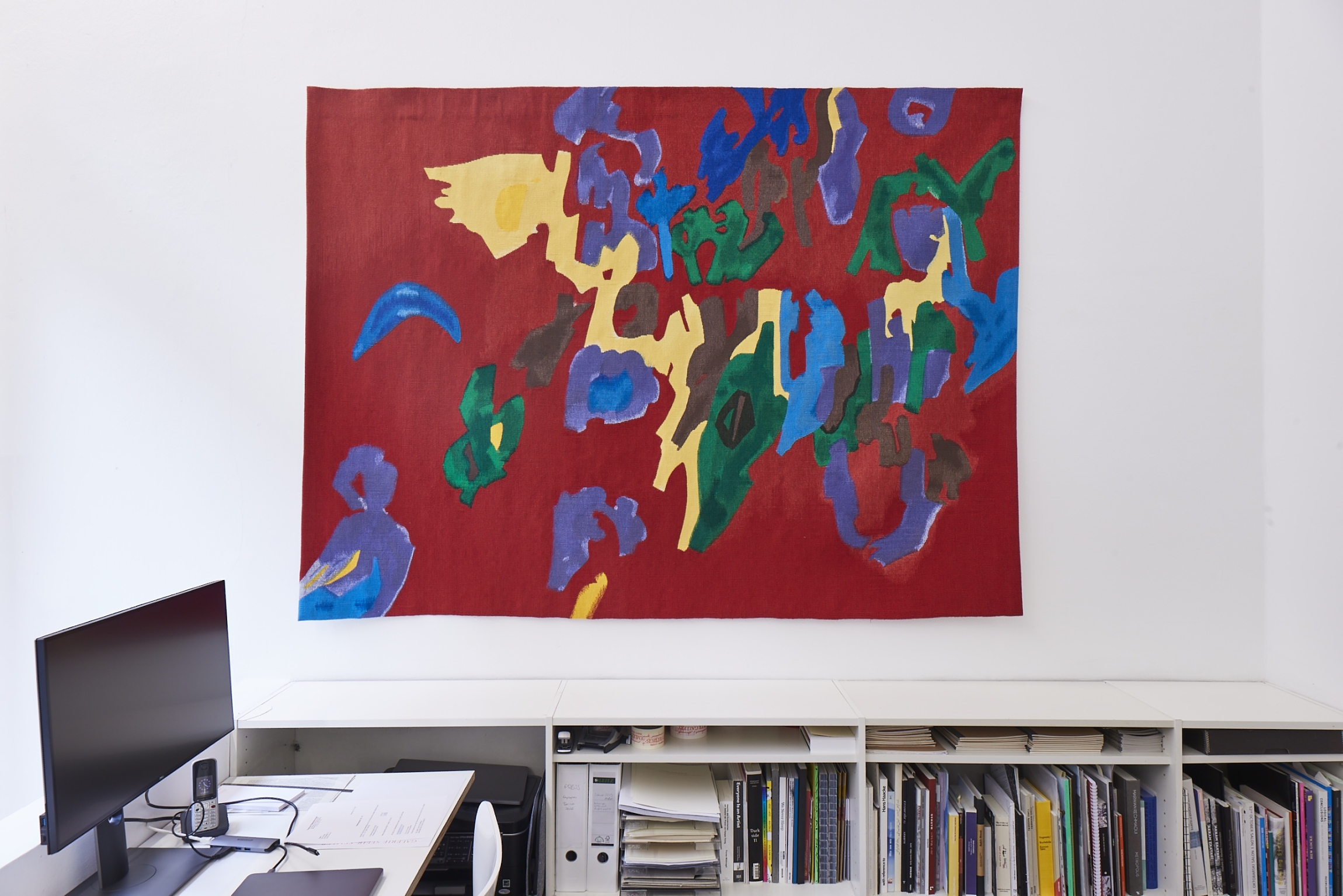 Etel Adnan, Leçon de danse, 2020/21, Handwoven wool tapestry, 150 x 206 cm, Edition 1/3