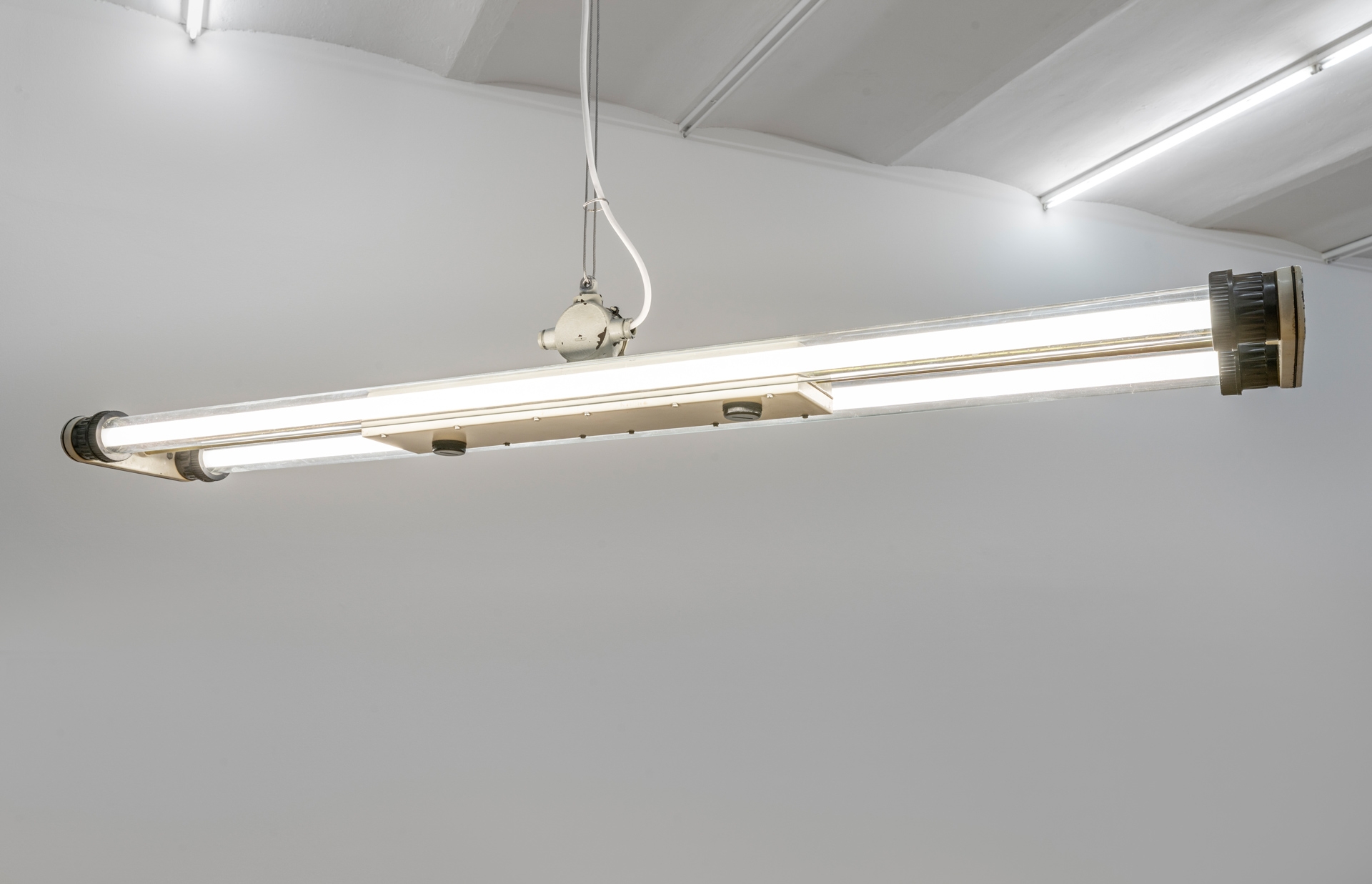 Sung Tieu, Typ 04 01. 53, 2022 Neon lamp from VEB Narva Brand-Erbisdorf, 12 x 150 x 24 cm, Unique