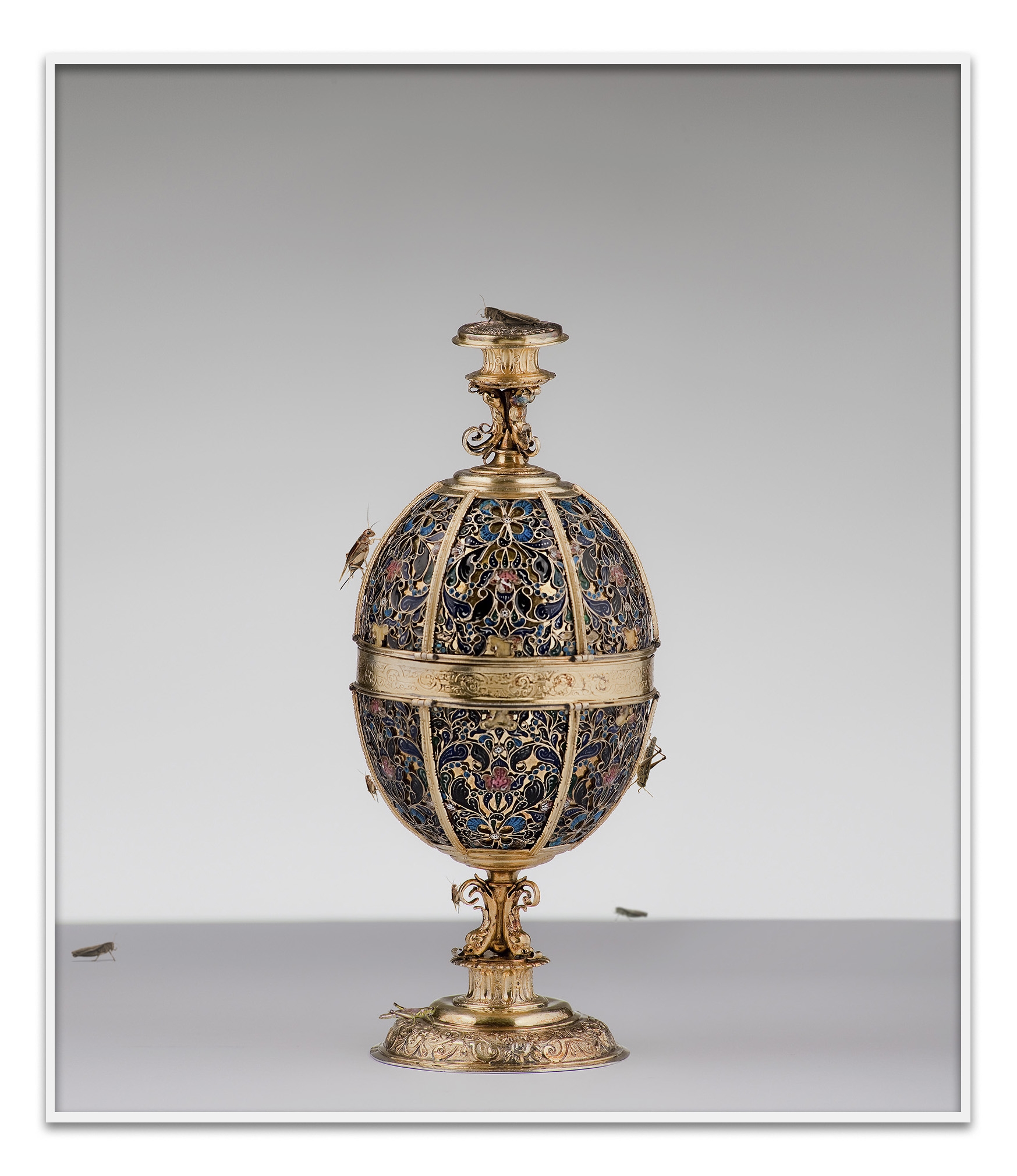 Walid Raad, The Gold and Silver, Crickets_DEC0849 Image HR_2021, Inkjet print, 59,94 x 51,81 cm, 5+2 AP