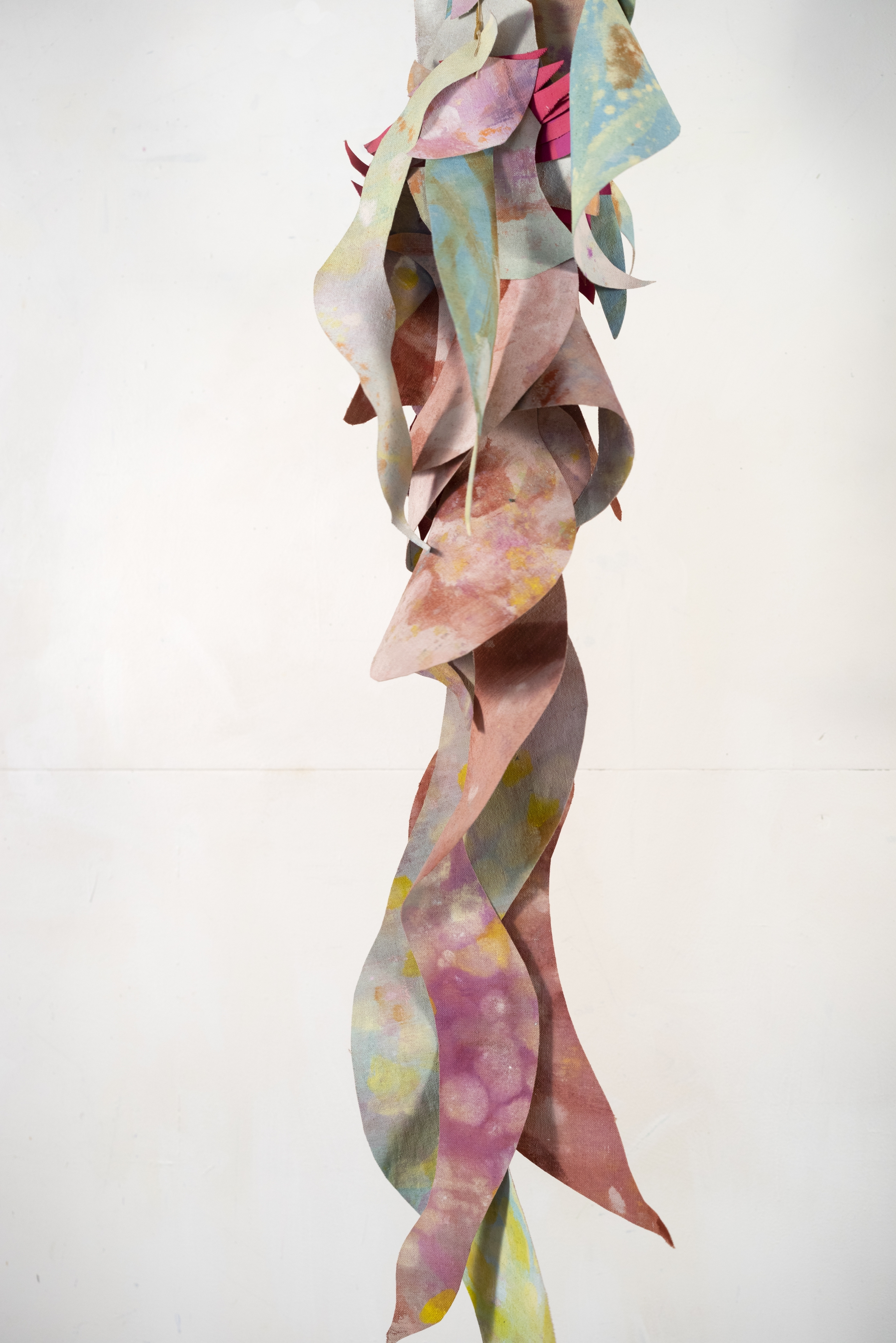 Samia Halaby, Hanging Gardens for Japan (Pink), 2012, Acrylic on linen soft sculpture, 175 x 28 x 28 cm