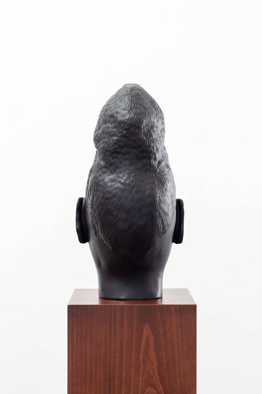 Wael Shawky, Pig head, 2023, Bronze sculpture, 57 × 35 × 28 cm