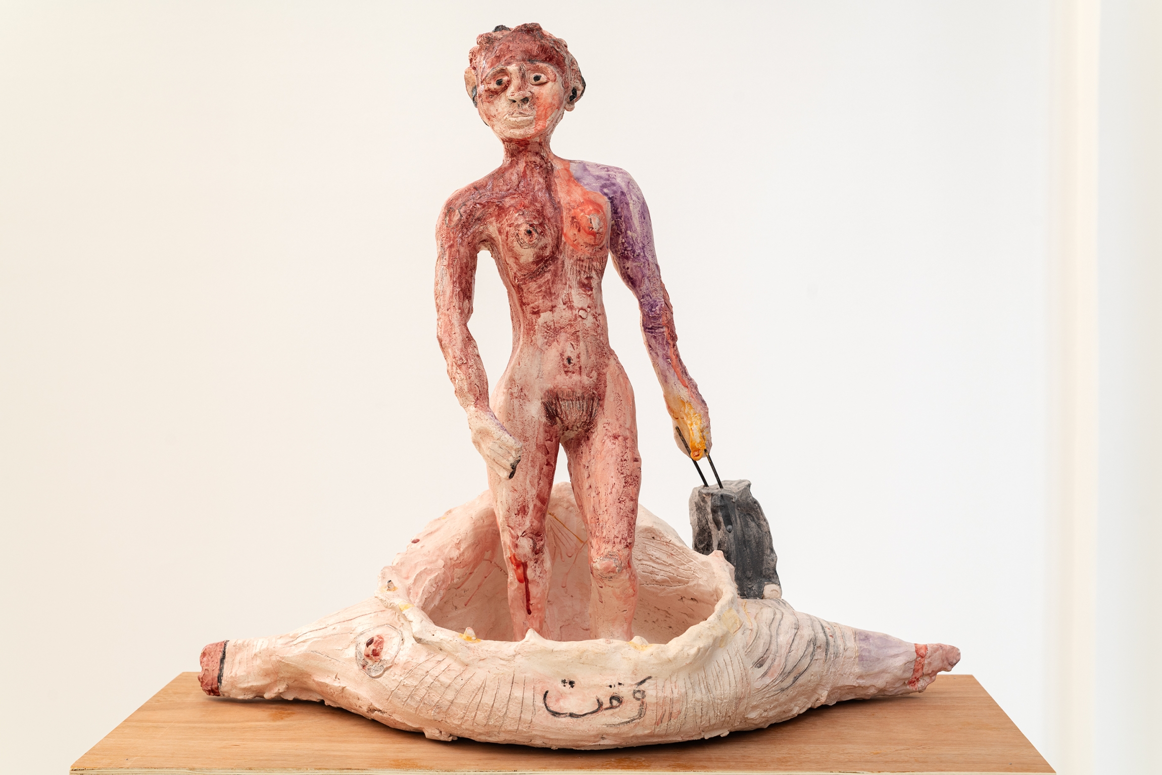 Intemporal, 2025, Glazed ceramic, sculpture: 60 x 70 x 30 cm, base: 76.5 x 73.5 x 35 cm