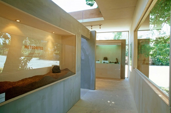 The Building of the New Museum, 2006, Exhibition view, EMST / Acropolis Museum, Athens   ​​​​​​​