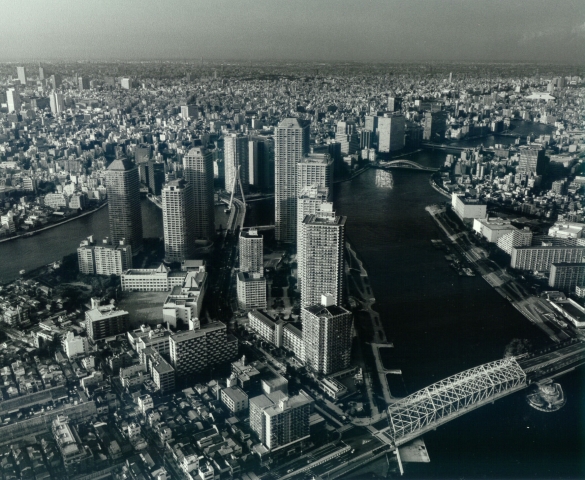 Balthasar Burkhard, Tokyo, 1999, Silver gelatine print, 125 x 158 cm