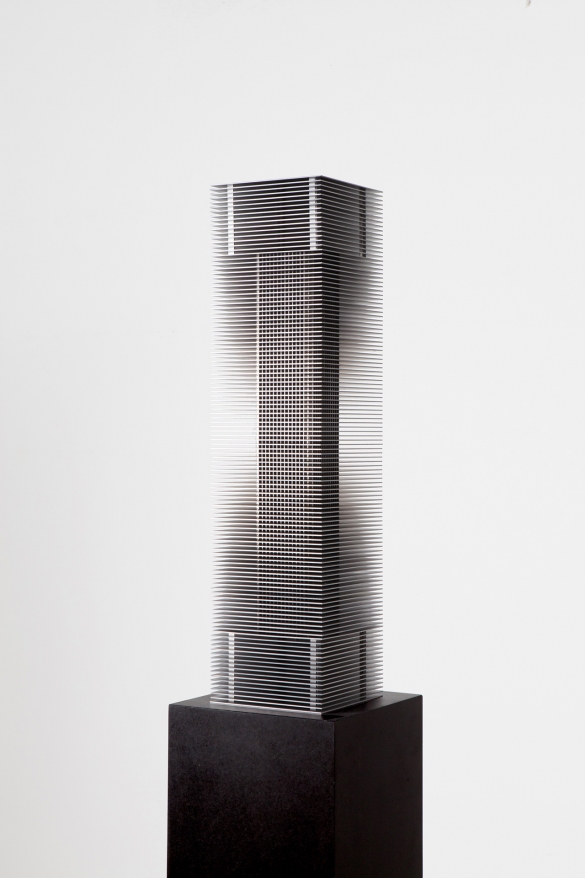 Timo Nasseri, Babel III, 2018, Steel and magnets, 76,5 x 19 x 19 cm, Edition 3 + 1 AP