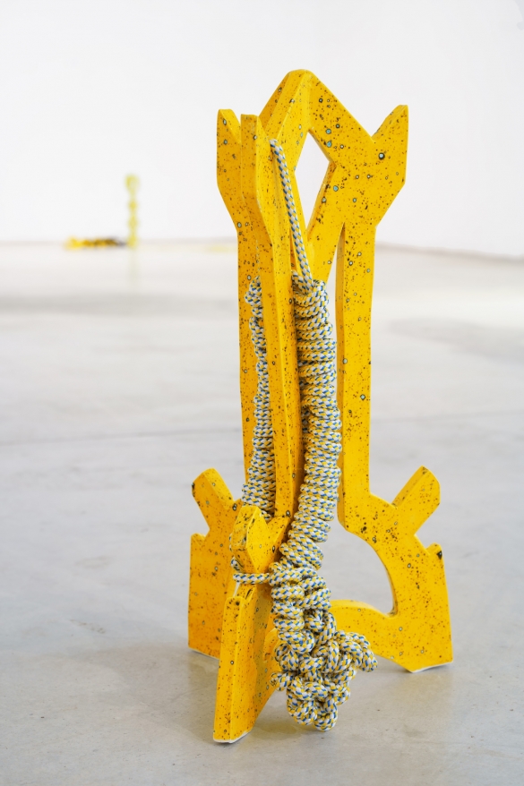 Timo Nasseri, Yellow Big, 2019, Glazed ceramics and rope, 62 x 27 x 33 cm