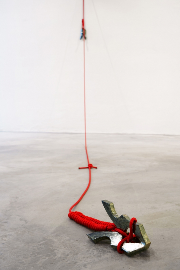 Timo Nasseri, Silverblack-Red Duo, 2019, Glazed ceramics and rope, 50 x 21 x 21 cm