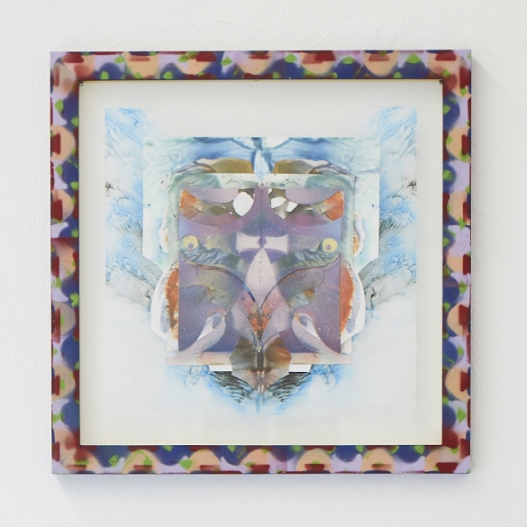 Moritz Altmann, iwa, 2017, mixed media on paper and transparency, sprayed frame, 40,5 x 40,5 cm