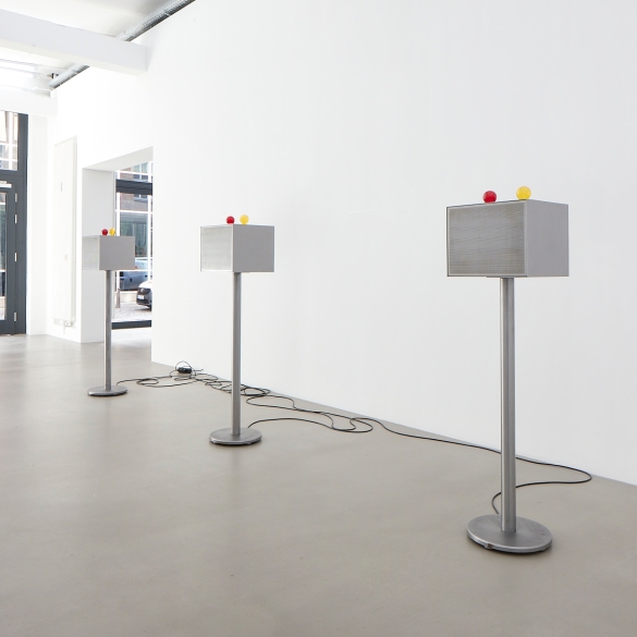 Lawrence Abu Hamdan, The Witness-Machine Complex, 2021, 7 steel stands, 7 video projections, 7 audio channels, 14 light bulbs, 136,5 x 35 x 35 cm each
