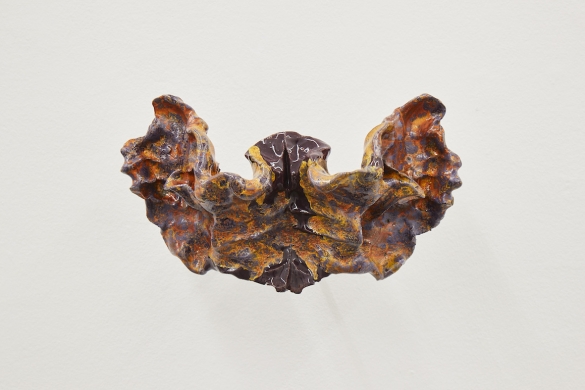 Moritz Altmann, lod, 2017, ceramic, 33 x 20 x 10 cm