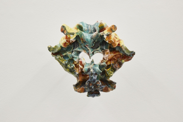 Moritz Altmann, sef, 2017, galzed ceramic, 25 x 21 x 12 cm