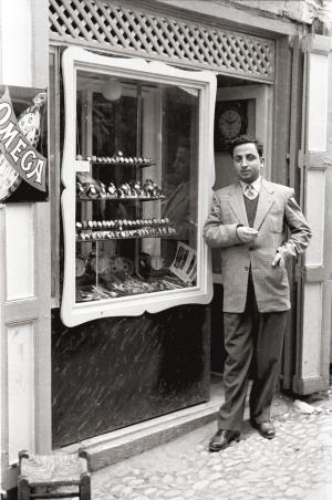 Hashem El Madani: Itinerary, 2007, 77, black and white, silver prints, 33 x 41 cm each, 31 color silver prints, 24 x 28 cm each
