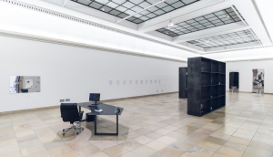 Sung Tieu, Zugzwang, Exhibition view, Haus der Kunst, 2020