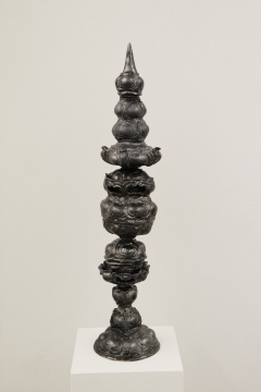 Moritz Altmann, Siyahkule, 2011, enameled ceramic, 86 x 20 cm